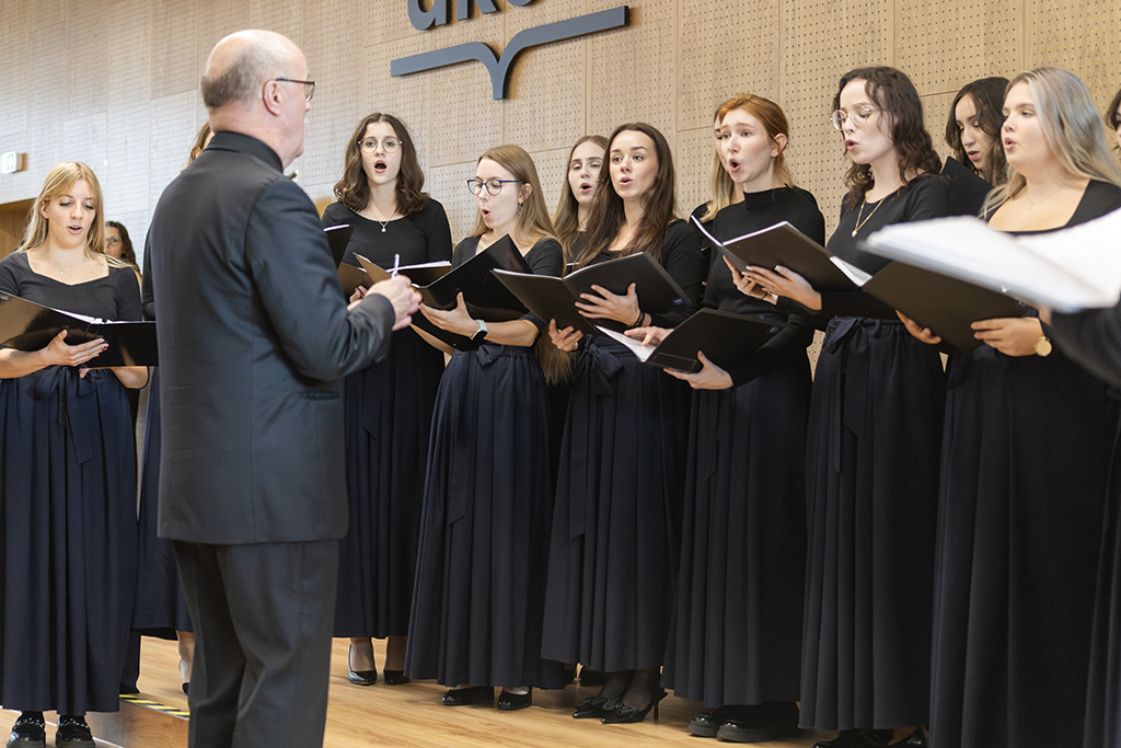 „Gaudeamus igitur” w wykonaniu chóru uniwersyteckiego