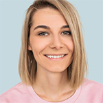 Nowy kierunek: lingwistyka kliniczna uśmiechnięta blondynka